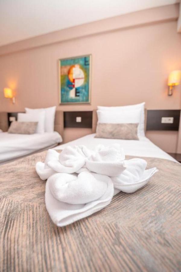 Garden City Hotel Konjic Buitenkant foto