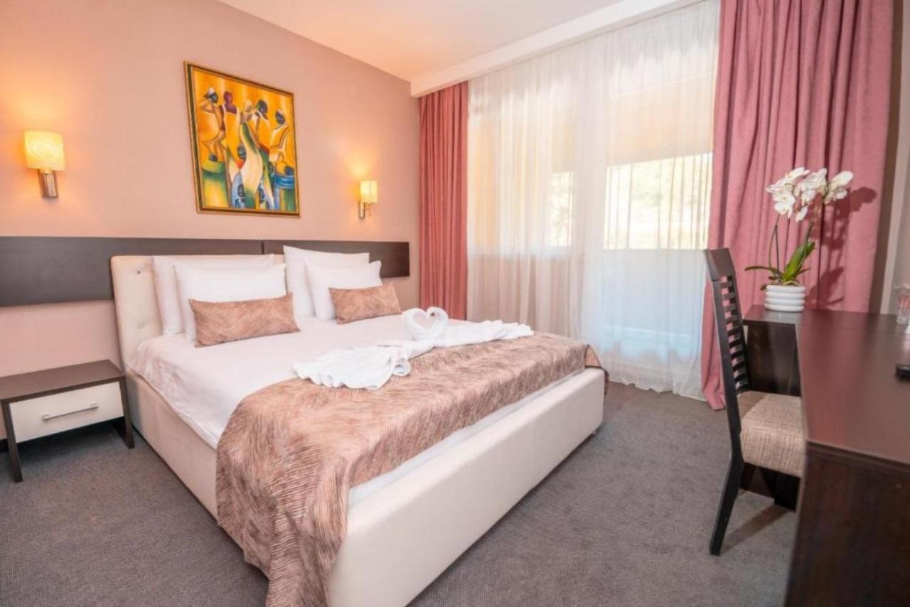 Garden City Hotel Konjic Buitenkant foto