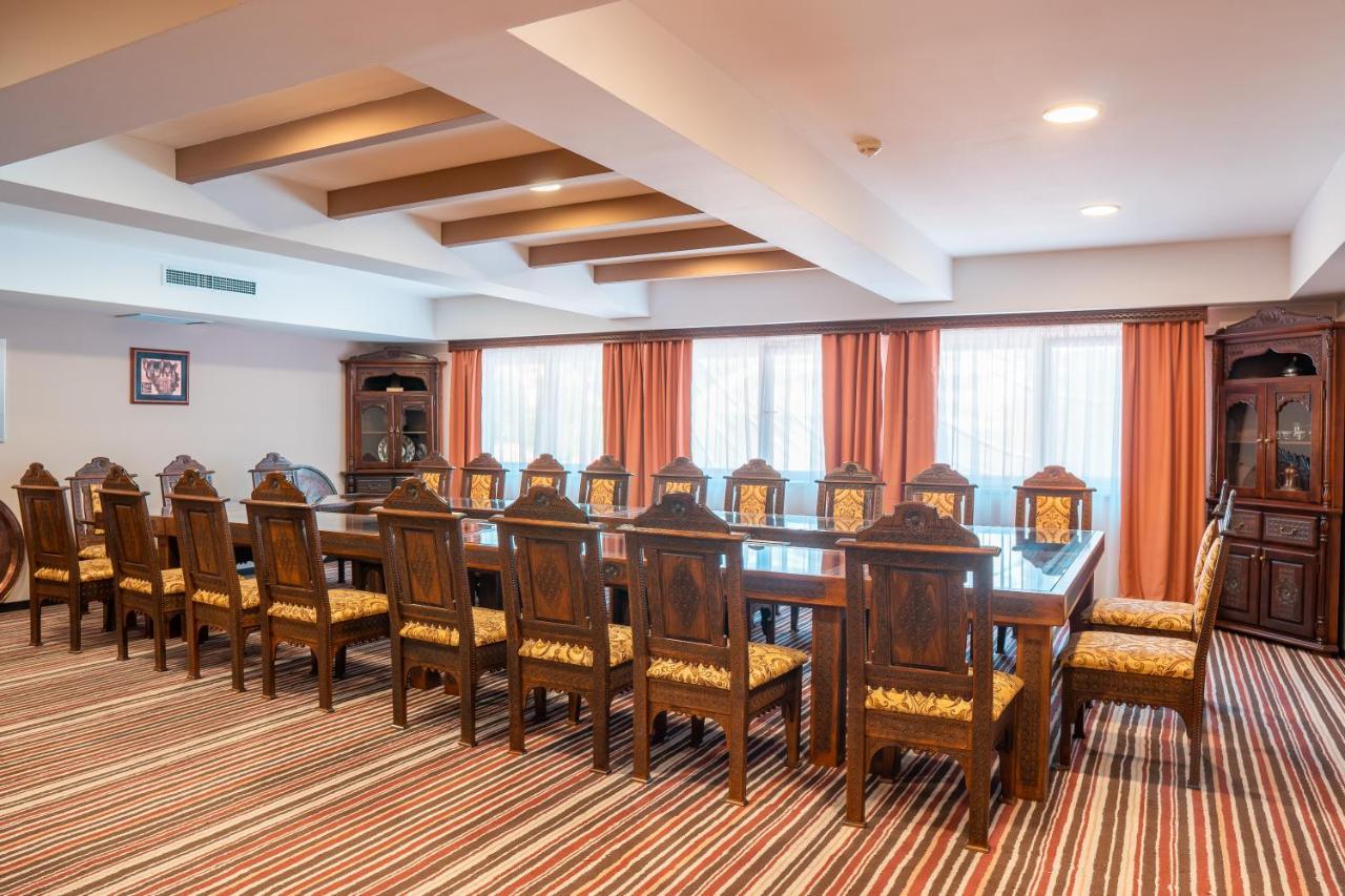 Garden City Hotel Konjic Buitenkant foto