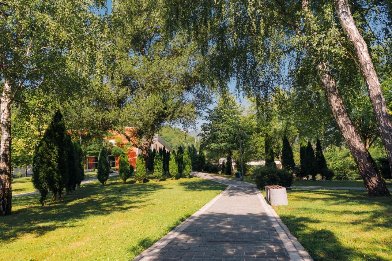 Garden City Hotel Konjic Buitenkant foto