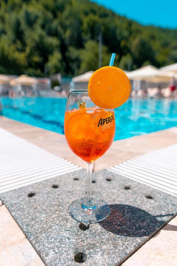 Garden City Hotel Konjic Buitenkant foto