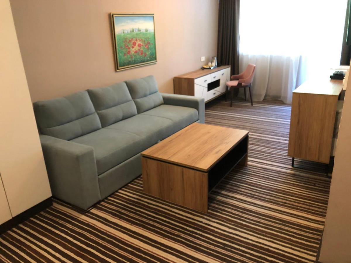 Garden City Hotel Konjic Buitenkant foto