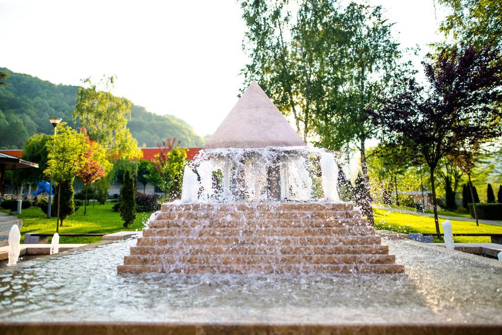 Garden City Hotel Konjic Buitenkant foto